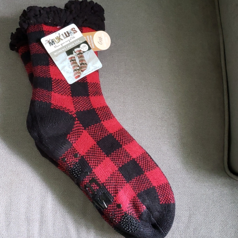 Muk luks socks
